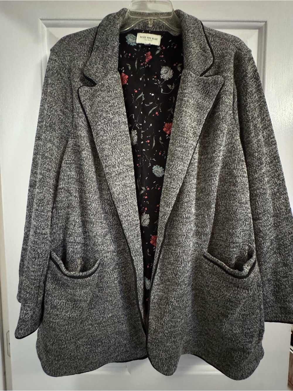 Skies Are Blue Curvy Gray Open-Front Knit Cardigan Blazer